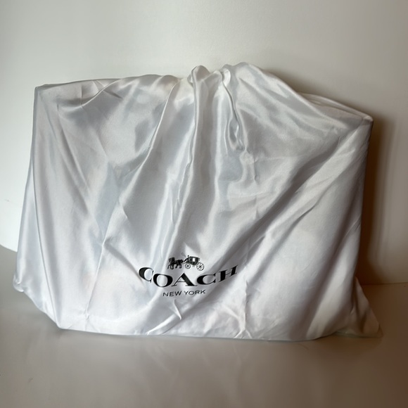 NWT Coach Wizard of Oz Tote Ruby Charm FOB Handbag Purse Bag Signature Leather - Picture 5 of 16